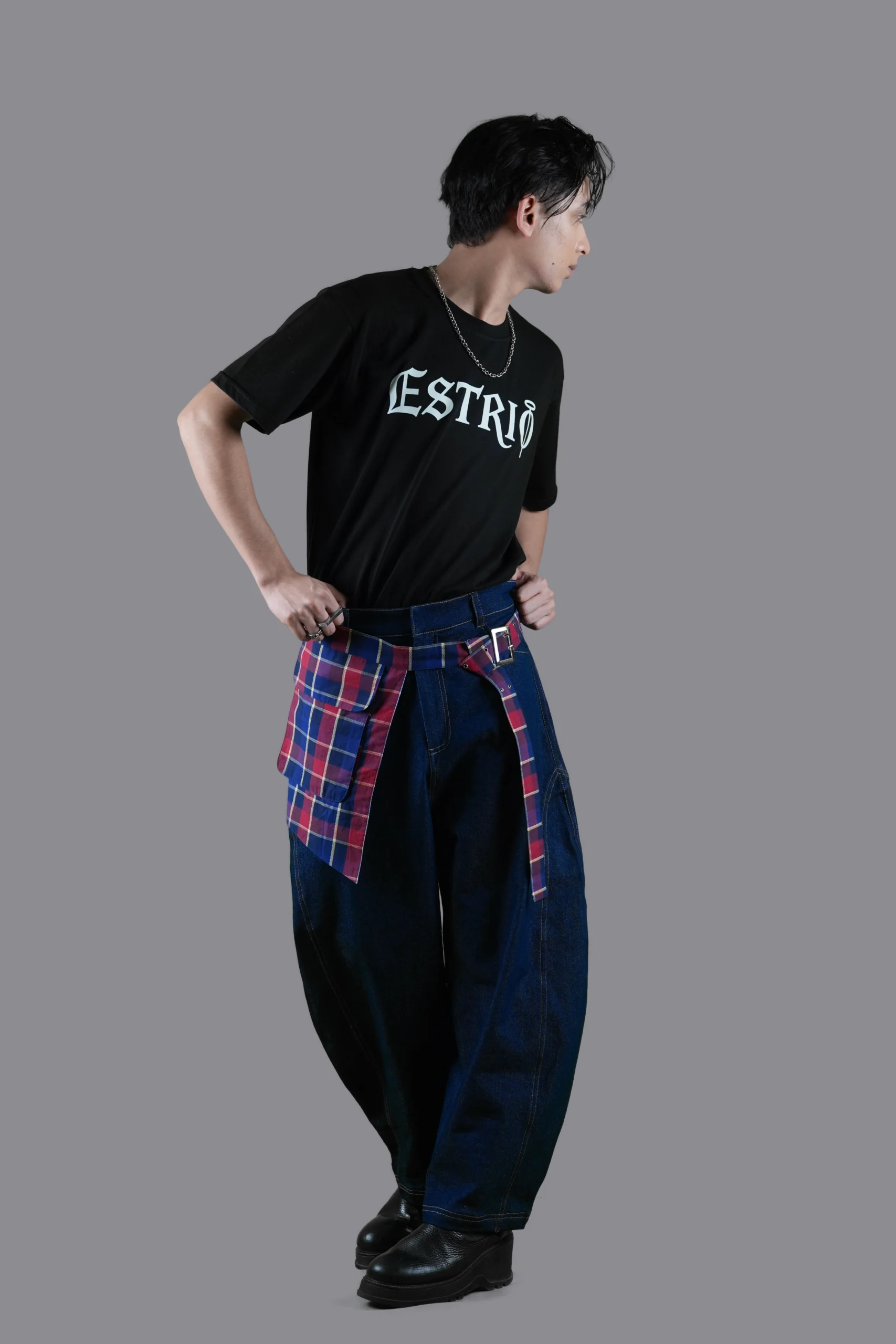 Dark Wash Barrel Jeans with Check Belt