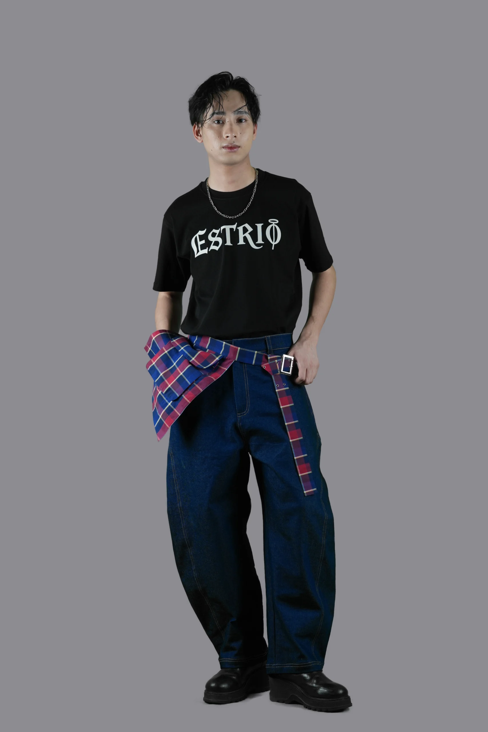 Dark Wash Barrel Jeans with Check Belt